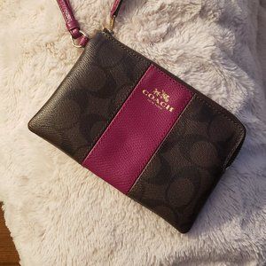 COACH Small Wristlet